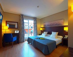 Hotels***